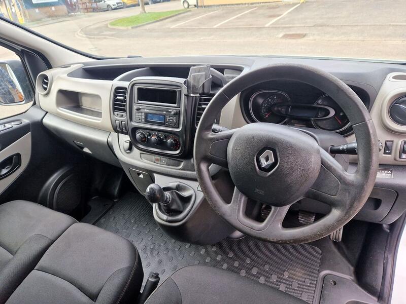 RENAULT TRAFIC