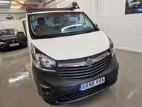 VAUXHALL VIVARO
